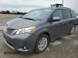 2016 Toyota Sienna XLE z VIN 5TDYK3DC0GS711045, wystawiony jako Copart lot #52323155 z przebiegiem 172 549 mil mil oraz Czysty tytuł • Clean title. Historia ofert i sprzedaży dostępna na DreamBid. Obrazek 1.