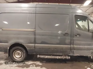 2019 Mercedes-Benz Sprinter Cargo with VIN WD4PF0CD5KP088412, listed as a IAAI auction lot 41618741 with 135,848 mi miles. Bid and sale history available at carsss.com. Image 13.