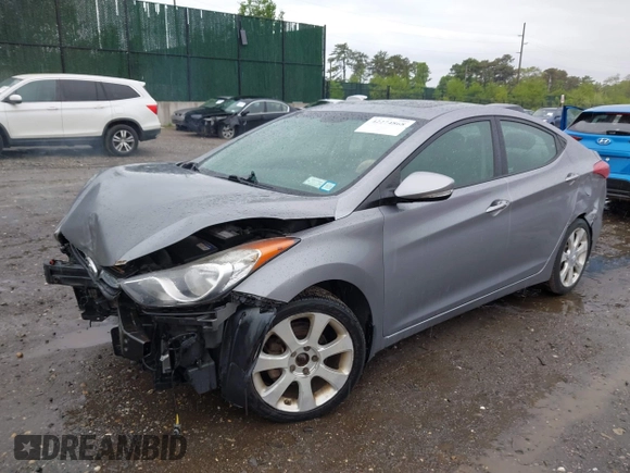 2013 Hyundai Elantra GLS z VIN KMHDH4AE1DU646038, wystawiony jako IAAI lot #42274868 z przebiegiem 81 253 mil mil oraz . Historia ofert i sprzedaży dostępna na DreamBid. Obrazek 17.