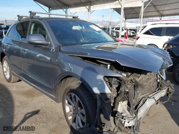 2013 Audi Q5 Premium Plus with VIN WA1LFAFP3DA076490, listed as a IAAI auction lot 41425099 with 112,334 mi miles. Bid and sale history available at carsss.com. Image 1.