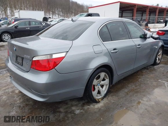 2007 BMW 5 Series 525i with VIN WBANE53507CW61318, listed as a IAAI auction lot 41311943 with Not Provided miles and . Bid and sale history available at carsss.com. Image 4.