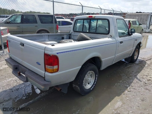 1997 Ford Ranger XLT with VIN 1FTCR10A9VUC47955, listed as a IAAI auction lot 41951144 with 213,615 mi miles. Bid and sale history available at carsss.com. Image 4.