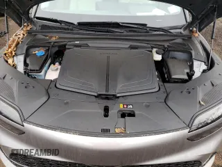 2023 Genesis GV60 Performance z VIN KMUKEDTB8PU012122, wystawiony jako Copart lot #50950384 z przebiegiem 7306 mil mil oraz . Historia ofert i sprzedaży dostępna na DreamBid. Obrazek 12.