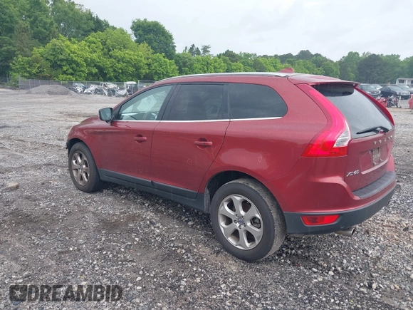 2013 Volvo XC60 3.2L with VIN YV4952DL4D2427004, listed as a IAAI auction lot 42152402 with 154,428 mi miles and . Bid and sale history available at DreamBid. Image 3.