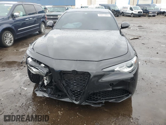 2021 Alfa Romeo Giulia Ti z VIN ZARFANBN3M7644625, wystawiony jako Copart lot #43411055 z przebiegiem Nie podano mil oraz Nie do naprawy • Non repairable. Historia ofert i sprzedaży dostępna na DreamBid. Obrazek 5.