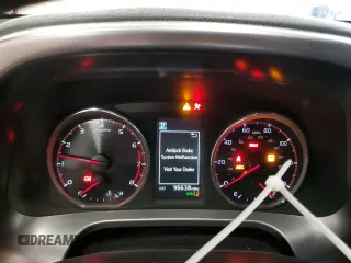 2018 Toyota RAV4 SE с VIN JTMJFREV3JD233635, выставлен на аукционе Copart как лот 55785615 с пробегом 96 638 миль миль и Списание • Salvage title. История ставок и продаж доступна на DreamBid. Изображение 9.
