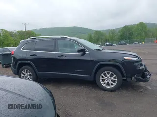 2016 Jeep Cherokee Latitude with VIN 1C4PJMCS6GW221075, listed as a IAAI auction lot 42259107 with 115,912 mi miles and . Bid and sale history available at DreamBid. Image 13.