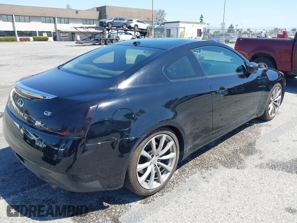 2008 Infiniti G37 Coupe Journey with VIN JNKCV64E08M119838, listed as a IAAI auction lot 41997786 with 204,941 mi miles. Bid and sale history available at carsss.com. Image 4.