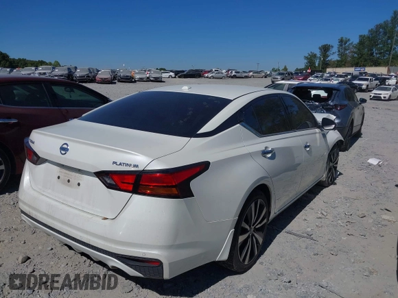 2020 Nissan Altima Platinum with VIN 1N4BL4FV3LC226469, listed as a IAAI auction lot 40570373 with 72,483 mi miles and . Bid and sale history available at carsss.com. Image 4.
