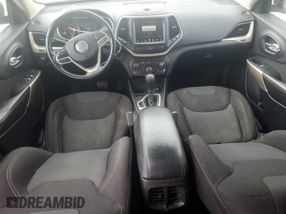 2017 Jeep Cherokee Latitude z VIN 1C4PJLCB6HW643259, wystawiony jako Copart lot #51160335 z przebiegiem 123 667 mil mil oraz Szkoda całkowita • Salvage title. Historia ofert i sprzedaży dostępna na DreamBid. Obrazek 8.