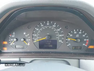 2000 Mercedes-Benz E-Class with VIN WDBJF65J1YB029223, listed as a IAAI auction lot 41896550 with 201,199 mi miles. Bid and sale history available at carsss.com. Image 7.