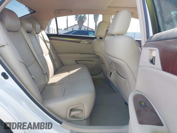 2011 Toyota Avalon with VIN 4T1BK3DB0BU414192, listed as a IAAI auction lot 42099301 with 220,967 mi miles and . Bid and sale history available at carsss.com. Image 8.