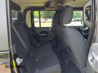 2021 Jeep Gladiator Willys with VIN 1C6HJTAG7ML514114, listed as a IAAI auction lot 42399793 with 78,829 mi miles and . Bid and sale history available at DreamBid. Image 8.