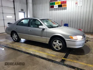 2001 Toyota Camry CE z VIN JT2BG22K410558183, wystawiony jako Copart lot #55600625 z przebiegiem 69 689 mil mil oraz Szkoda całkowita • Salvage title. Historia ofert i sprzedaży dostępna na DreamBid. Obrazek 4.