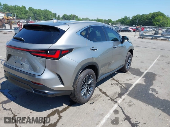 2025 Lexus NX 250 Premium z VIN 2T2GDCAZ1SC020537, wystawiony jako IAAI lot #42140775 z przebiegiem 2 349 mil mil oraz . Historia ofert i sprzedaży dostępna na DreamBid. Obrazek 4.