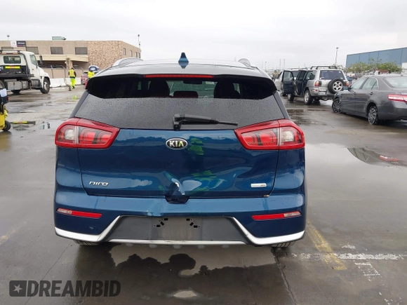 2017 Kia Niro Touring Launch Edition with VIN KNDCC3LC2H5048657, listed as a IAAI auction lot 41736127 with 190,828 mi miles. Bid and sale history available at carsss.com. Image 16.