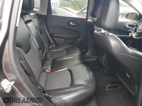 2021 Jeep Compass Trailhawk z VIN 3C4NJDDB4MT571716, wystawiony jako Copart lot #63977335 z przebiegiem 135 382 mil mil oraz Czysty tytuł • Clean title. Historia ofert i sprzedaży dostępna na DreamBid. Obrazek 11.