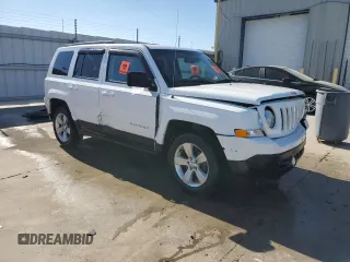 2015 Jeep Patriot High Altitude with VIN 1C4NJRFB5FD169156, listed as a Copart auction lot 50393335 with 122,233 mi miles and Salvage title. Bid and sale history available at DreamBid. Image 4.