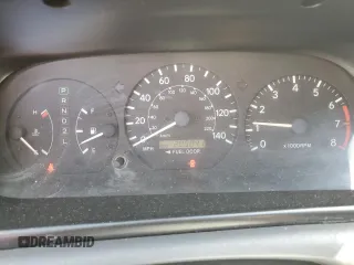 2001 Toyota Camry LE z VIN JT2BF22K010329017, wystawiony jako Copart lot #56035725 z przebiegiem 200 841 mil mil oraz Szkoda całkowita • Salvage title. Historia ofert i sprzedaży dostępna na DreamBid. Obrazek 9.