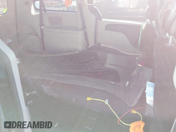 2013 Dodge Grand Caravan SXT with VIN 2C4RDGCG3DR553217, listed as a IAAI auction lot 41898964 with 101,989 mi miles and . Bid and sale history available at DreamBid. Image 8.