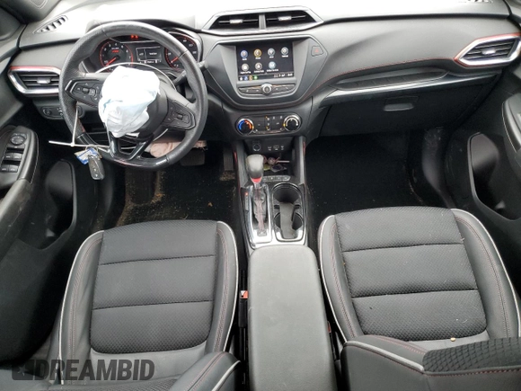 2022 Chevrolet TrailBlazer RS with VIN KL79MUSL3NB031990, listed as a Copart auction lot 47277075 with 31,648 mi miles and Salvage Title. Bid and sale history available at DreamBid. Image 8.
