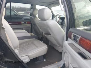2005 Lincoln Navigator Luxury with VIN 5LMFU28535LJ11344, listed as a IAAI auction lot 41469627 with 177,036 mi miles. Bid and sale history available at carsss.com. Image 8.