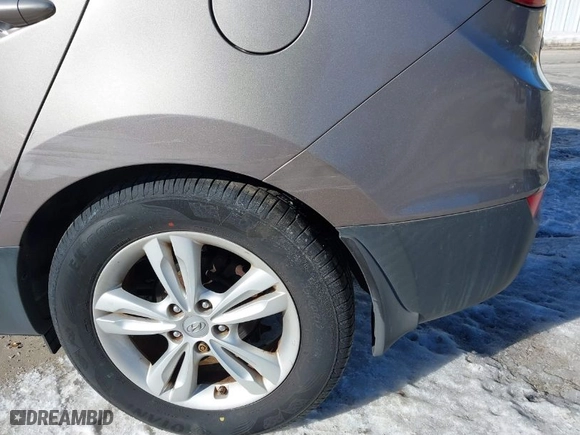 2013 Hyundai Tucson GLS with VIN KM8JU3AC3DU683678, listed as a IAAI auction lot 41693218 with NaN miles. Bid and sale history available at carsss.com. Image 16.