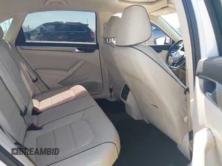 2016 Volkswagen Passat SE z VIN 1VWBS7A3XGC064217, wystawiony jako IAAI lot #41864169 z przebiegiem 136 053 mil mil oraz . Historia ofert i sprzedaży dostępna na DreamBid. Obrazek 8.