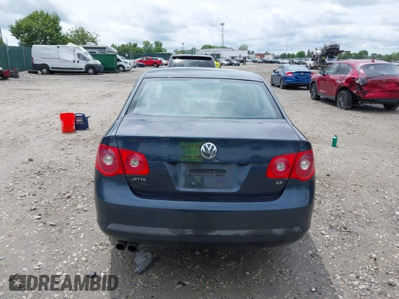 2006 Volkswagen Jetta Value Edition с VIN 3VWPF71K56M711525, выставлен на аукционе IAAI как лот 42456621 с пробегом 137 222 миль миль и . История ставок и продаж доступна на DreamBid. Изображение 17.
