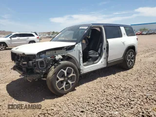 2024 Rivian R1S Adventure z VIN 7PDSGCBA1RN045338, wystawiony jako Copart lot #58323875 z przebiegiem Nie podano mil oraz Szkoda całkowita • Salvage title. Historia ofert i sprzedaży dostępna na DreamBid. Obrazek 1.