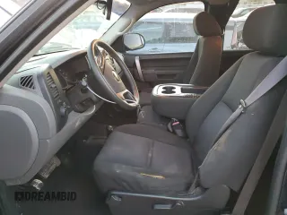 2010 Chevrolet Silverado 1500 LS with VIN 1GCSKREA1AZ251583, listed as a Copart auction lot 88439755 with 172,323 mi miles and Non Repairable. Bid and sale history available at DreamBid. Image 7.