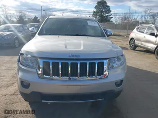 2011 Jeep Grand Cherokee Limited with VIN 1J4RR5GT8BC527676, listed as a IAAI auction lot 41683807 with 101,324 mi miles. Bid and sale history available at carsss.com. Image 12.