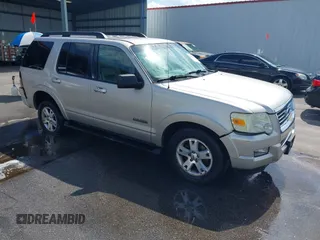 2007 Ford Explorer XLT z VIN 1FMEU63E87UB50845, wystawiony jako IAAI lot #42213740 z przebiegiem 175 568 mil mil oraz . Historia ofert i sprzedaży dostępna na DreamBid. Obrazek 1.