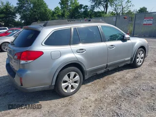 2010 Subaru Outback Limited Power Moon z VIN 4S4BRBKC8A3376829, wystawiony jako IAAI lot #42482586 z przebiegiem 161 776 mil mil oraz . Historia ofert i sprzedaży dostępna na DreamBid. Obrazek 4.