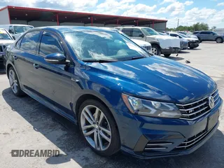 2018 Volkswagen Passat S z VIN 1VWAA7A34JC009932, wystawiony jako IAAI lot #42213341 z przebiegiem 64 952 mil mil oraz . Historia ofert i sprzedaży dostępna na DreamBid. Obrazek 1.