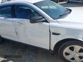 2015 Ford Police Interceptor с VIN 1FAHP2MK2FG195532, выставлен на аукционе IAAI как лот 41793882 с пробегом 90 423 миль миль и . История ставок и продаж доступна на DreamBid. Изображение 17.