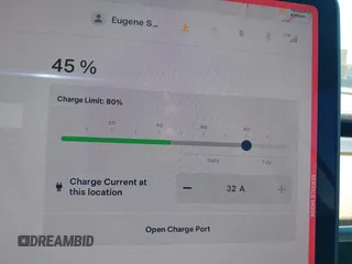 2020 Tesla Model 3 Standard Range Plus z VIN 5YJ3E1EAXLF806360, wystawiony jako IAAI lot #42386624 z przebiegiem 69 916 mil mil oraz . Historia ofert i sprzedaży dostępna na DreamBid. Obrazek 17.