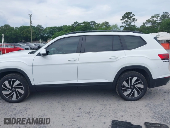2024 Volkswagen Atlas SE with VIN 1V2JR2CA3RC614867, listed as a IAAI auction lot 42213818 with 6,832 mi miles and . Bid and sale history available at DreamBid. Image 14.