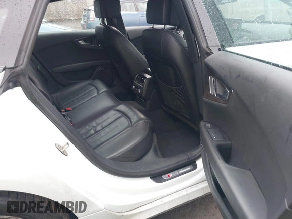2017 Audi A7 Premium Plus с VIN WAUW2AFC0HN085266, выставлен на аукционе IAAI как лот 41461035 с пробегом 135 459 миль миль и . История ставок и продаж доступна на DreamBid. Изображение 8.