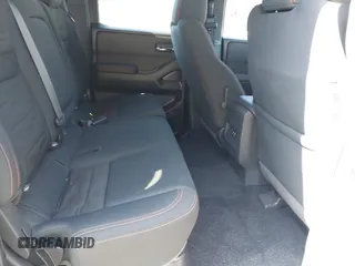 2023 Nissan Frontier Pro-4X z VIN 1N6ED1EKXPN641323, wystawiony jako IAAI lot #42227180 z przebiegiem 25 199 mil mil oraz . Historia ofert i sprzedaży dostępna na DreamBid. Obrazek 8.