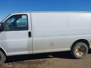 2014 Chevrolet Express Cargo Van with VIN 1GCWGFCAXE1205405, listed as a IAAI auction lot 41700218 with 397,332 mi miles. Bid and sale history available at carsss.com. Image 14.