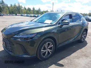 2024 Lexus RX 350h z VIN 2T2BBMCA2RC042215, wystawiony jako IAAI lot #42166002 z przebiegiem 20 341 mil mil oraz . Historia ofert i sprzedaży dostępna na DreamBid. Obrazek 18.