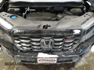 2024 Honda Passport TrailSport z VIN 5FNYF8H67RB000522, wystawiony jako Copart lot #45747505 z przebiegiem 28 103 mil mil oraz Szkoda całkowita • Salvage title. Historia ofert i sprzedaży dostępna na DreamBid. Obrazek 12.