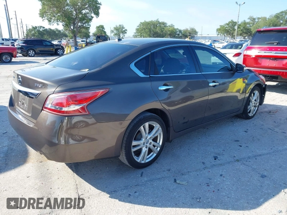2013 Nissan Altima SL with VIN 1N4BL3APXDN433871, listed as a IAAI auction lot 42039383 with 161,200 mi miles and . Bid and sale history available at DreamBid. Image 4.