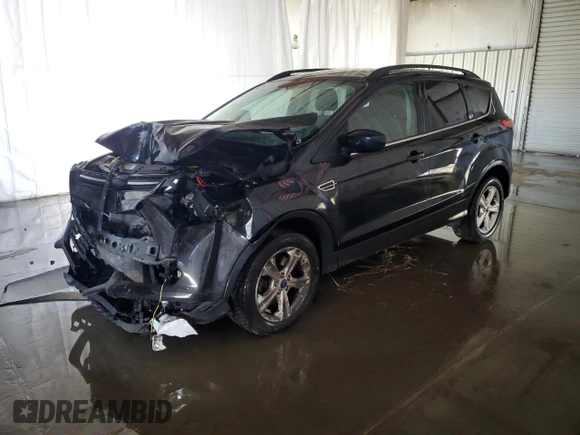 2015 Ford Escape SE with VIN 1FMCU9G99FUB64824, listed as a Copart auction lot 54930305 with 143,388 mi miles and Clean Title. Bid and sale history available at DreamBid. Image 1.