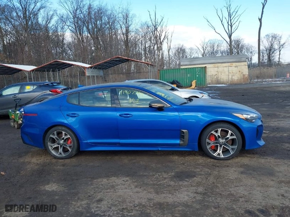 2018 Kia Stinger GT2 with VIN KNAE55LC0J6015863, listed as a IAAI auction lot 41407794 with 98,079 mi miles. Bid and sale history available at carsss.com. Image 13.