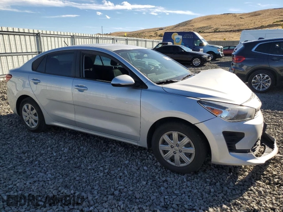 2021 Kia Rio LX with VIN 3KPA24AD0ME422550, listed as a Copart auction lot 77403554 with 12,158 mi miles and Salvage Title. Bid and sale history available at carsss.com. Image 4.