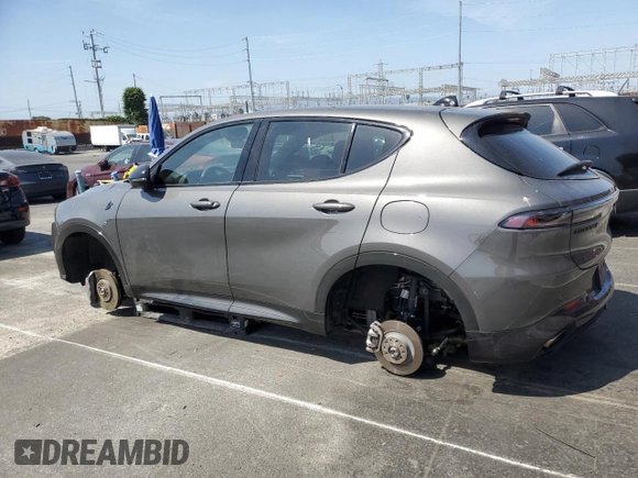 2024 Dodge Hornet R/T Plus with VIN ZACPDFDW8R3A09306, listed as a Copart auction lot 54002945 with 11,694 mi miles and Salvage title. Bid and sale history available at DreamBid. Image 2.