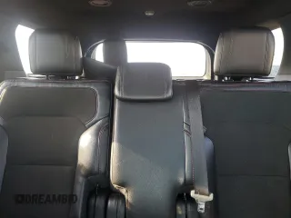 2018 Ford Explorer XLT z VIN 1FM5K7D82JGA41100, wystawiony jako Copart lot #53668305 z przebiegiem 117 733 mil mil oraz Szkody całkowita. Historia ofert i sprzedaży dostępna na DreamBid. Obrazek 10.