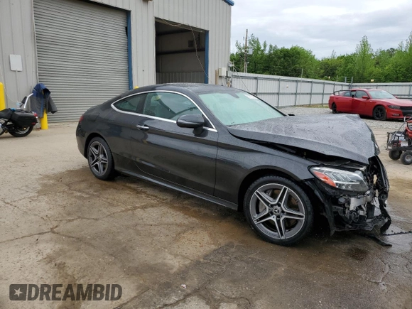 2019 Mercedes-Benz C 300 z VIN WDDWJ8EBXKF837960, wystawiony jako Copart lot #53972945 z przebiegiem 47 660 mil mil oraz Szkoda całkowita • Salvage title. Historia ofert i sprzedaży dostępna na DreamBid. Obrazek 4.